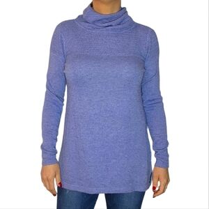 Aventura Size Medium Cashmere Wool Long Sleeve Turtleneck Purple